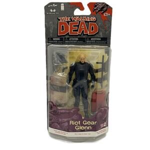 McFarlane Toys 2013 The Walking Dead Comic Series 2 Riot Gear Glenn Figure